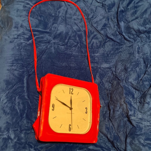 accoutrements Handbags - Vintage Clock Purse! Red. Clock works!